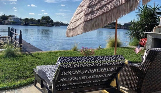 ☀️Villa Al Golfo Tre Stunning Pristine Waterfront Oasis Openings in April & May