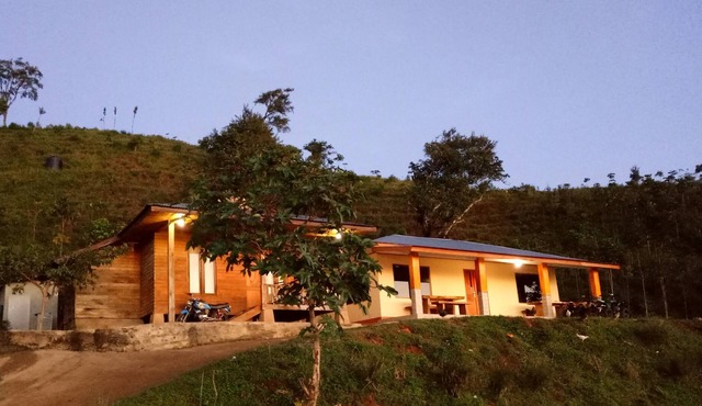 Villa Alam Flores