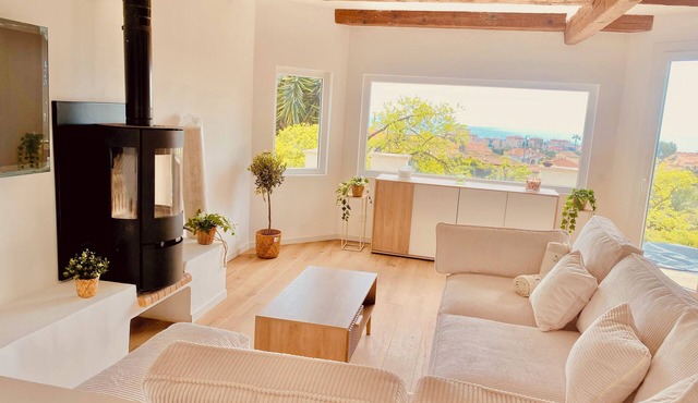 VILLA ALBA fully renovated 2025- Golfe Juan - sea view & swimming pool-12 persons