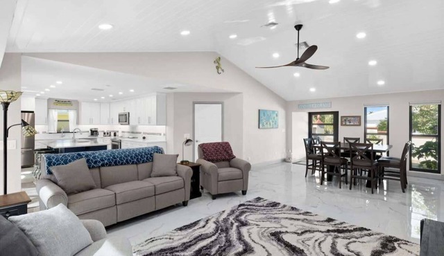 Villa Albatross- Gorgeous Ground Level Pool Home in the Dunes