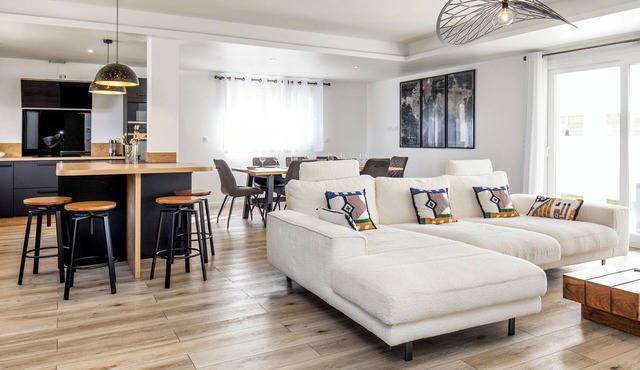 Villa Alcantara - Beach 5 minutes away