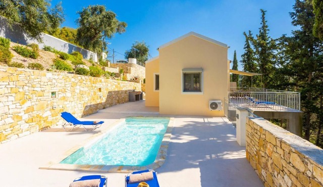 Villa Alexandros - Two Bedroom Villa, Sleeps 4