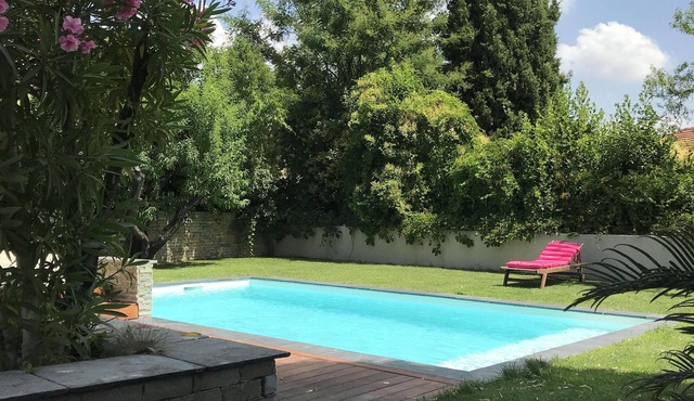 Villa ALL COMFORT, PRIVATE SWIMMING POOL, PAISIBLE, superb TERRACE, parking lot