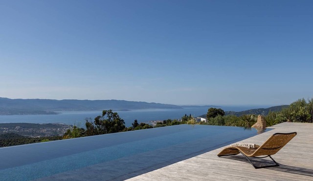 Villa ALLEGRIA with 6 bedrooms, swimming pool and sea view