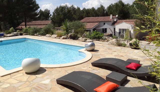 Villa Alleins, 6 bedrooms, 12 persons