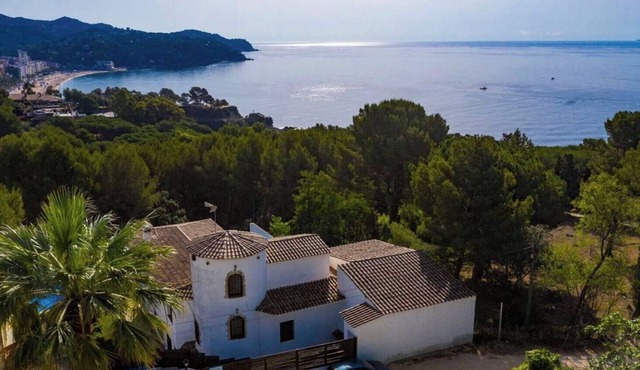Villa Allyson #Relax with pool and good location