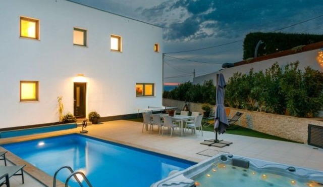 🏝️ Villa Alma 5★ with sea view, pool, jacuzzi & sauna
