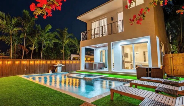Villa Amalfi | New Villa | Heated Pool | Jacuzzi