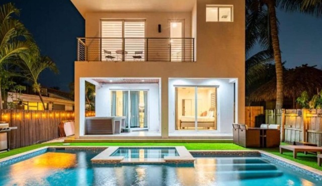 Villa Amalfi New Villa Heated Pool