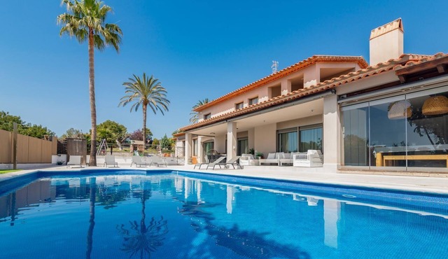 Villa Amare - Five Bedroom Villa, Sleeps 10