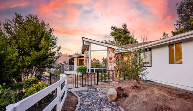 Villa Amarone - San Diego - Location, Hilltop View, Hot Tub, Pet friendly