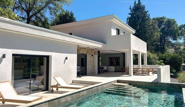 Villa Ambre - Three Bedroom Apartment, Sleeps 6