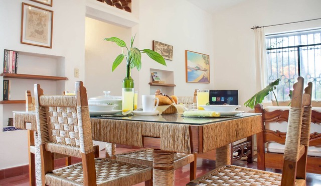 Villa Amecameca-Mexican Colonial Home-Great Location, Perfect for Families &pets
