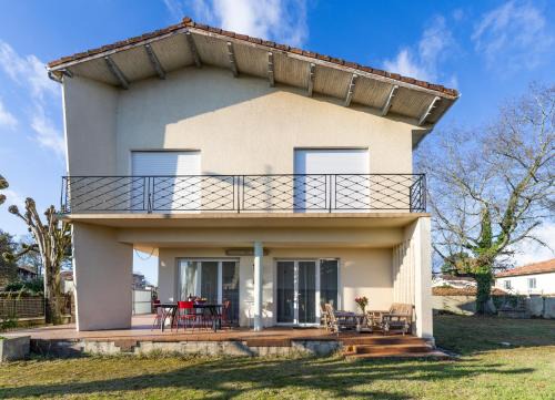 Villa Amistad - centre - parking - jardin - lave linge et vaisselle