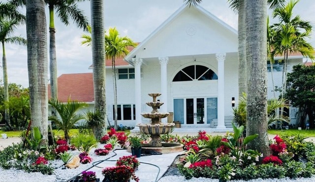 Villa Amore Private Estate on 3 Acres