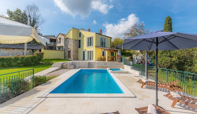 Villa Ana nearby Motovun – Crovillas GmbH