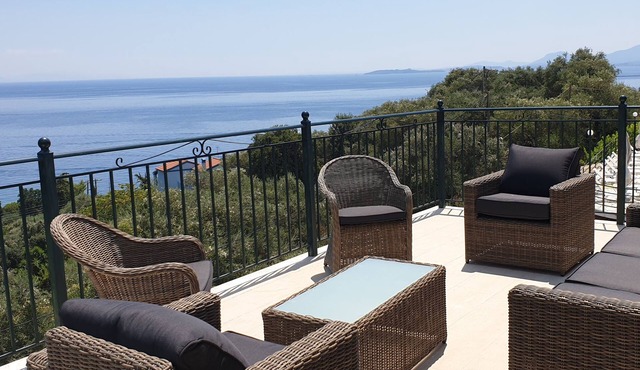 Villa Andonis Nissaki is a large villa with a private large pool and sea view.