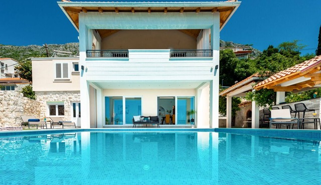 Villa Angeline - Three Bedroom Villa, Sleeps 6