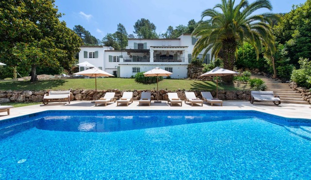 Villa Anna in Valbonne | 8 bedrooms, private padel, swimming pool