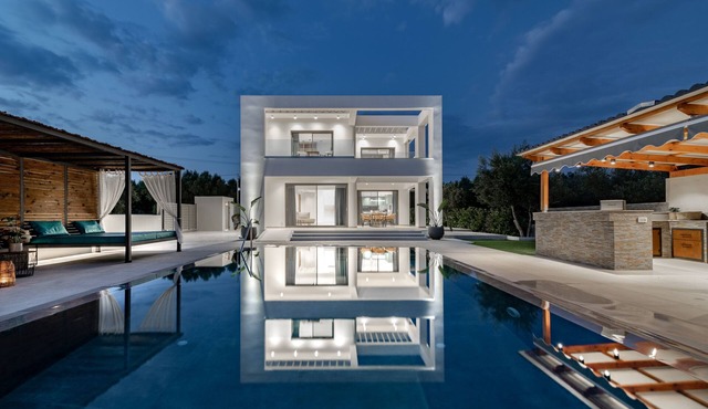 Villa Antonia - Luxurious Serenity with Private Pool