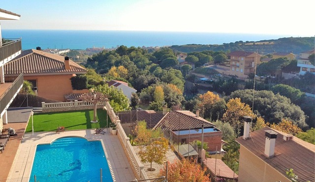 VILLA ANTONIA, private pool, sea view, BBQ, 5 bedrooms, 3 bathrooms