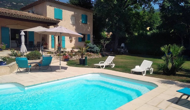 villa any comfort on closed ground raised with swimming pool 8x4m