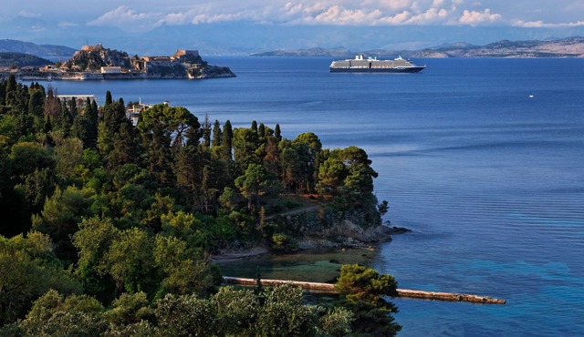 Villa Aphrodite - Luxury Elegant Villa With The Most Stunning View of Corfu