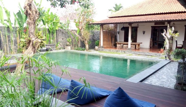Villa Aquin