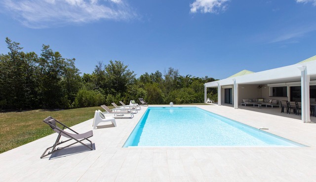 Villa Arawak – Tropical Garden Villa Near Plum Bay Beach, Terres Basses