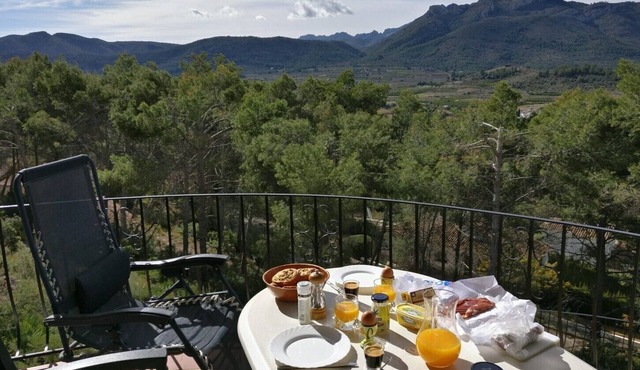 Villa Arbolada - beach, bike, hike. Enjoy the calm between the pines.
