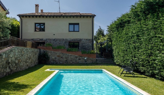 Villa 'Arboleda' with Mountain View, Private Pool and Wi-Fi