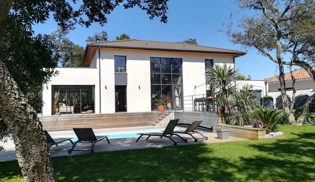 Villa Architecte Lumineuse à 350m de la Plage Avec Piscine Chauffée