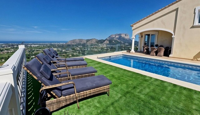 Villa Arenja, for 12 persons in La Sella