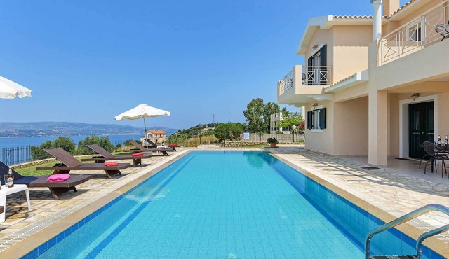 Villa Argostoli Bay - Three Bedroom Villa, Sleeps 7