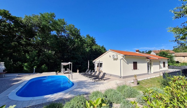Villa Ari for family and friends