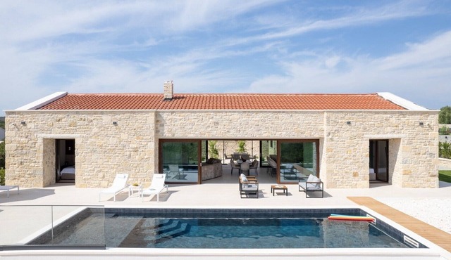 Villa Aria Dalmatica heated pool jacuzzi sauna bbq