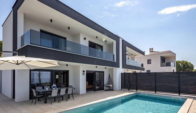 Villa Aris by Villas Guide