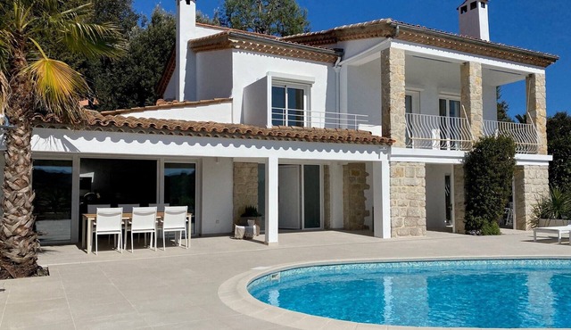 Villa Arte – Modern villa in Biot with private pool