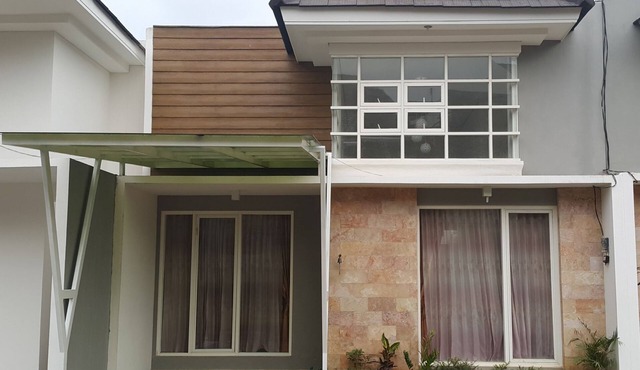 Villa Asri Batu Malang