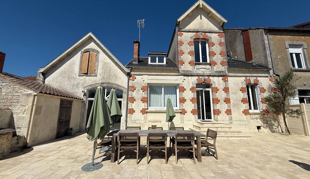 Villa at the foot of the Ile d'Oléron bridge