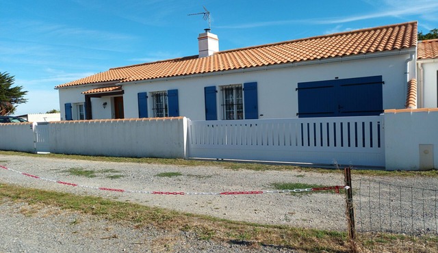 Villa at the gateway to the island of Noirmoutier in Barbâtre