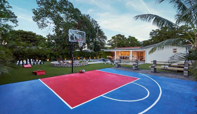 Villa Athena | Basketball | Giant Chess | Fire Pit
