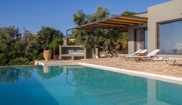 Villa Atokos - infinity pool on sea view with magic sunrise