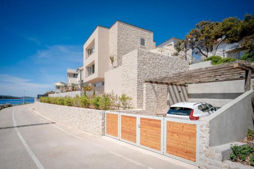 Villa Atropos