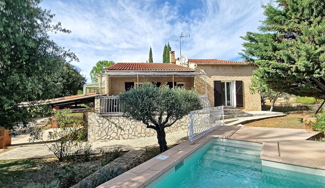 Villa au Calme Proche du Village