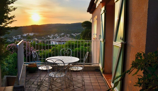 Villa au Calme à 10 Minutes en Voiture de la Plage