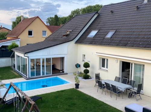 Villa au calme avec piscine et jacuzzi