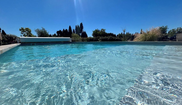 Villa au Calme, Climatisée, Piscine Entre Saint Rémy, les Alpilles et Avignon