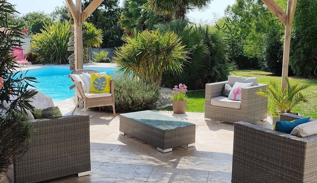 Villa au Calme Sans vis à Vis. Piscine et Jardin Paysagé