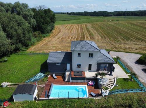 Villa au calme suréquipée 3 ch 9p maxi